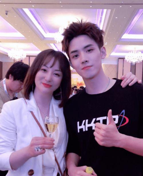 娱乐吃瓜的女老板,揭秘幕后故事与职场智慧